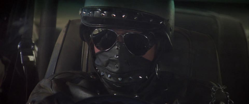 [Obrazek: mad_max_2_vlcsnap-2012-12-05-19h19m16s204.jpg]